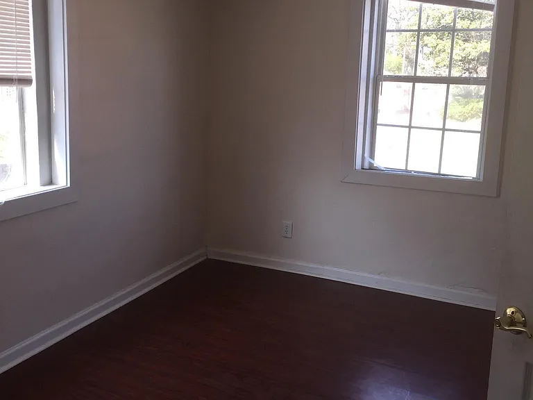 1002 Martin St SE #C — Photo 13