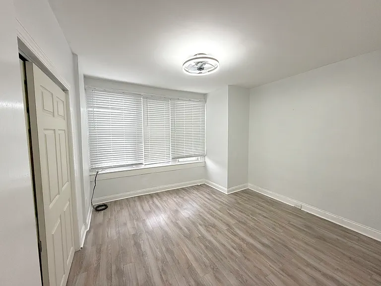 219 E Phil Ellena St — Photo 7