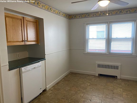 2nd image of 167 Norwood Ave APT 4