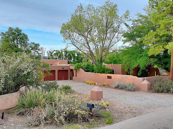 4th image of 801 Sandia Rd NW