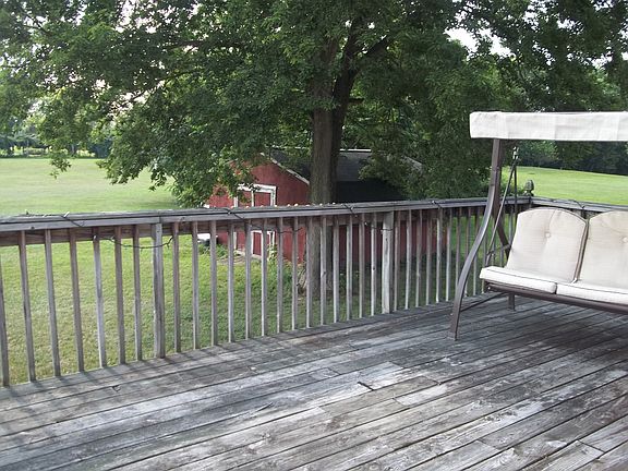 Deck to enjoy backyard