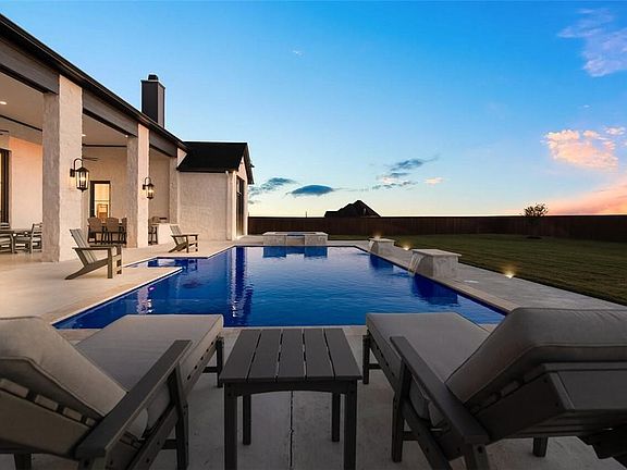 3rd image of 134 Sunflower St