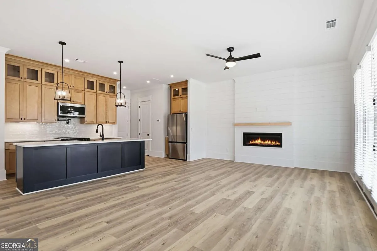 53 Peony St photo 1