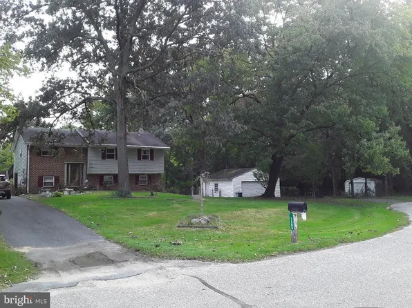 7805 Ruanne Ct, Pasadena, MD 21122