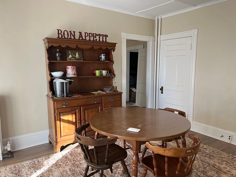 1st image of 23 Vine St #1