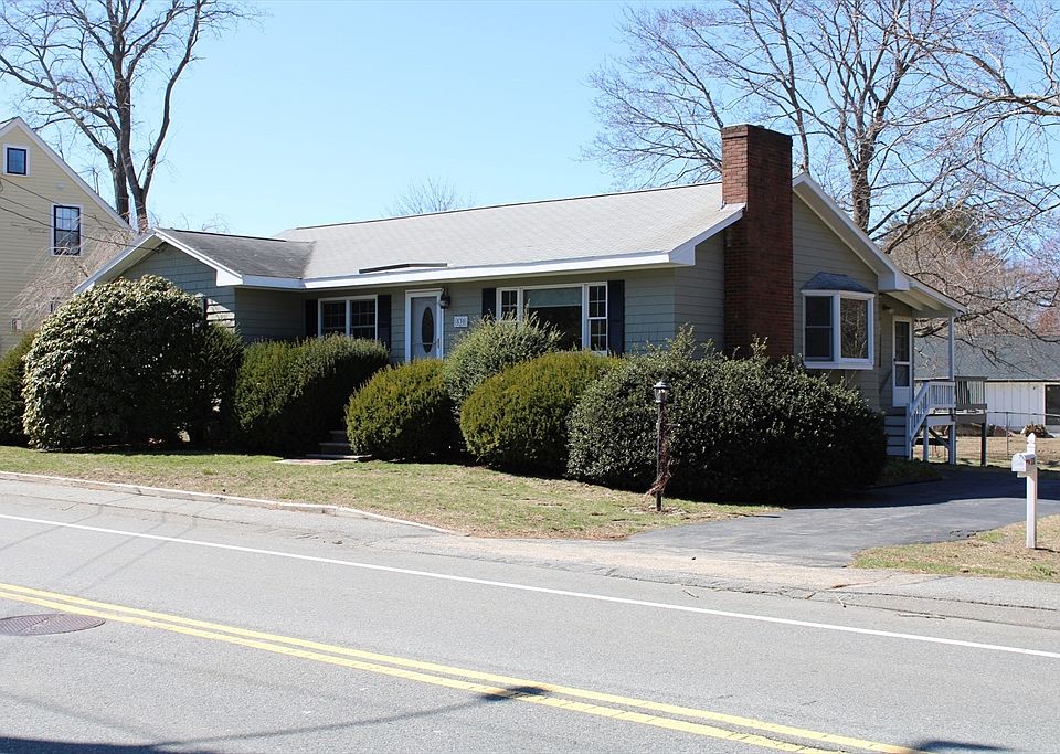1st image of 530 Essex St