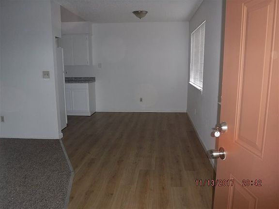 3rd image of 1332 Hobart Dr APT 3