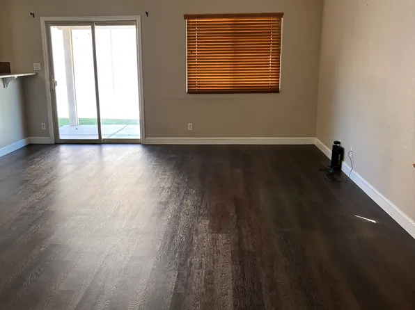 8758 W Dreyfus Dr, Peoria, AZ 85381