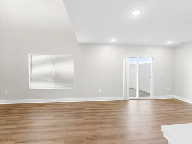 2707 Amelia Ln — Photo 13