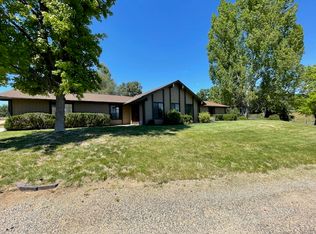 45368 Pine River Rd, Ahwahnee, CA 93601