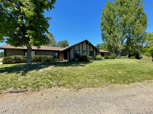 45368 Pine River Rd, Ahwahnee, CA 93601