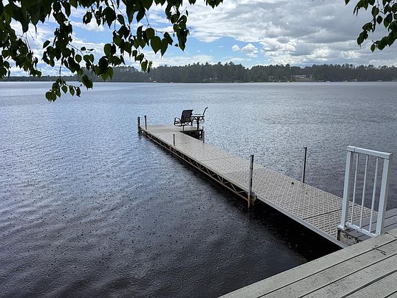 4th image of 2027 The Point Rd W