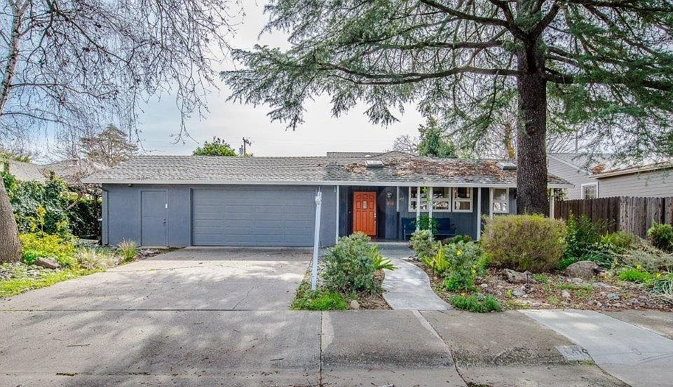 1st image of 418 Buena Tierra Dr