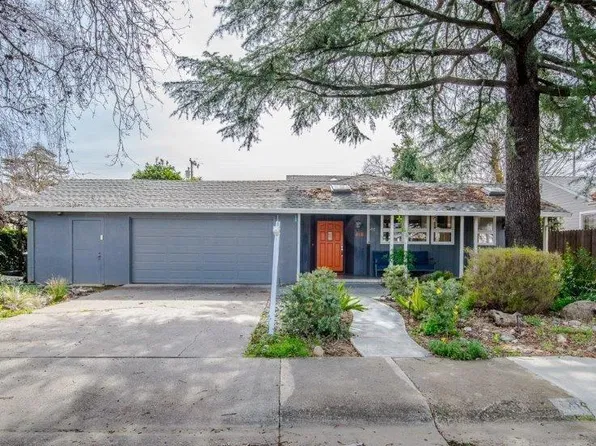 418 Buena Tierra Dr, Woodland, CA 95695