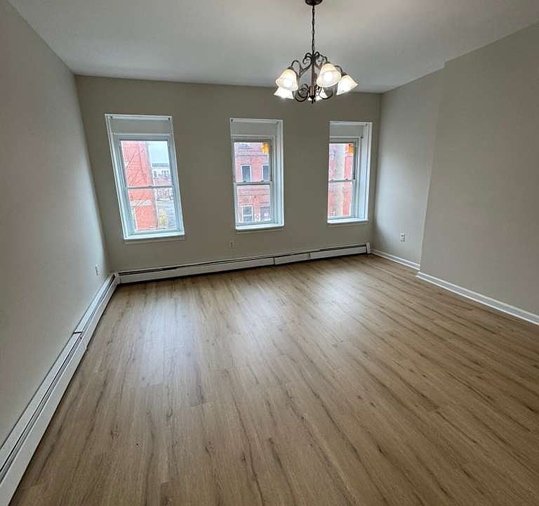 1st image of 241 N Warren St #1