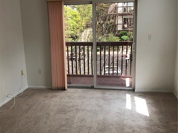 5th image of 762 E Crooked Hill Rd #762