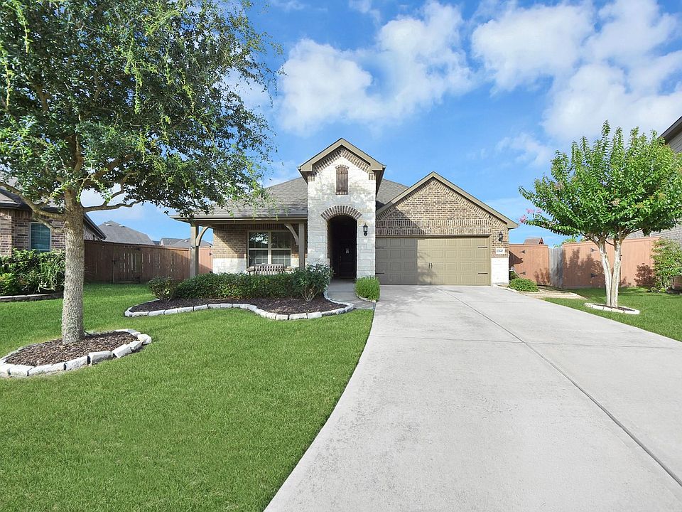 1st image of 23947 Bearberry Thicket Trl