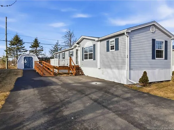 36 Jacob St, Fredericton, NB E3G 0E1