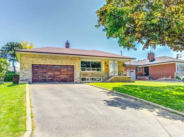 107 Sweeney Dr, Toronto, ON M4A 1T8