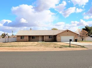14709 Dakota Rd, Apple Valley, CA 92307