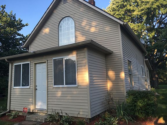 2nd image of 327 Potter St