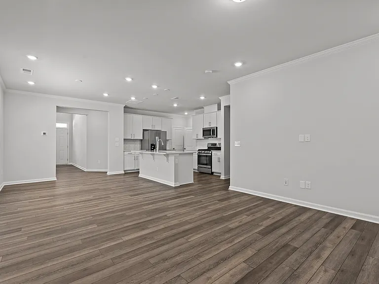 5860 Woodlawn Dr — Photo 22