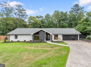 1300 Chipping Ct, Roswell, GA 30076