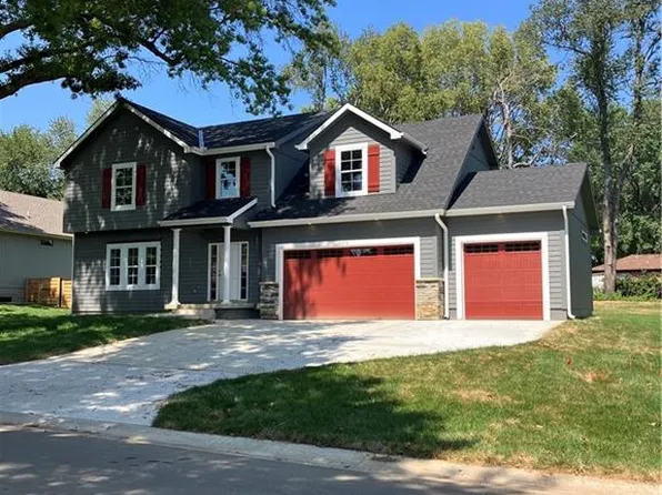 10914 W 70th Ter, Shawnee, KS 66203
