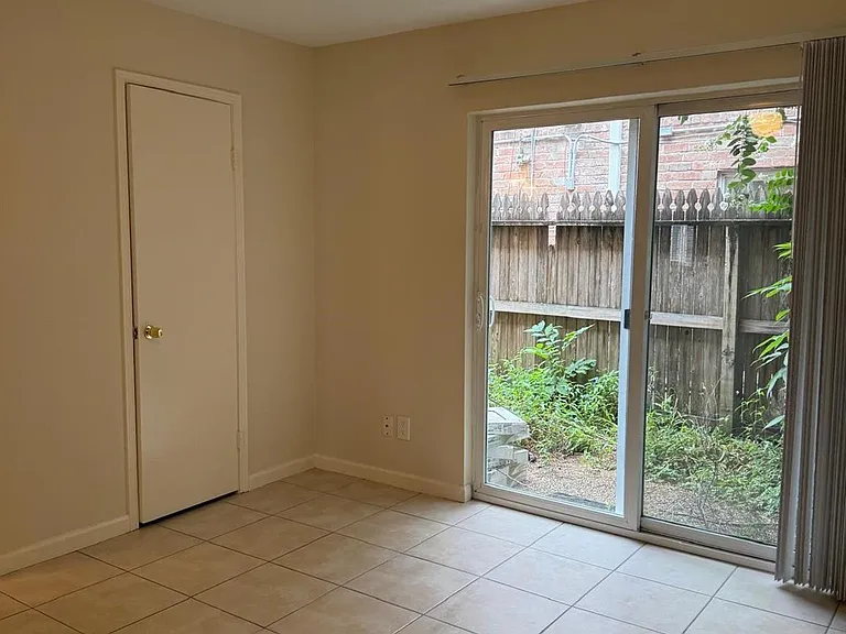6402 Del Monte Dr #60 — Photo 6