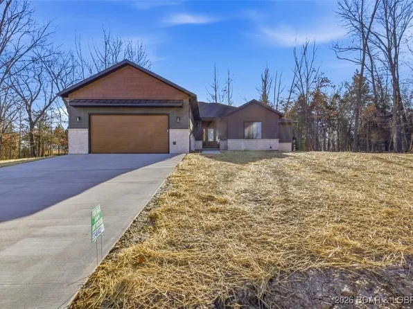 361 Spring Creek Dr, Sunrise Beach, MO 65079