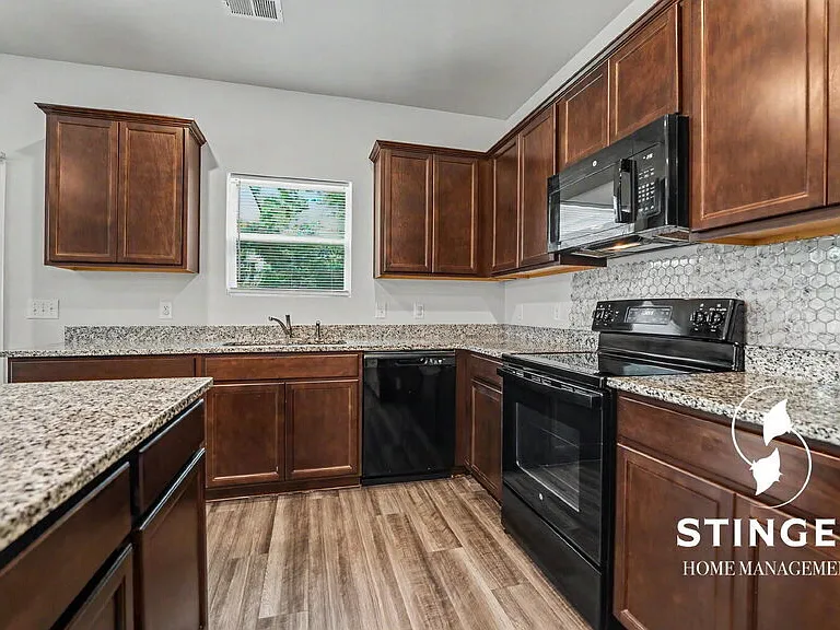 123 Chestnut St — Photo 10