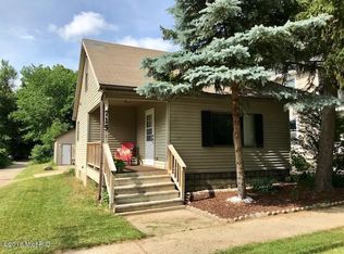 715 Knapp St NE, Grand Rapids, MI 49505