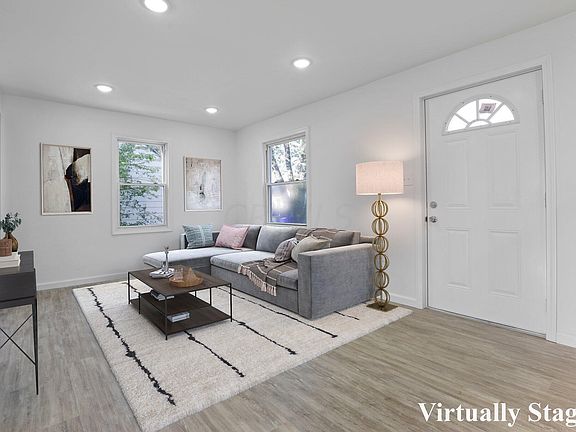 5th image of 2453 Renwood Pl