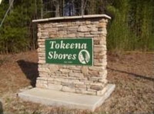 14007 Cherokee Path Dr, Seneca, SC 29678