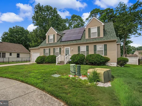 20 Golf Dr, Mays Landing, NJ 08330