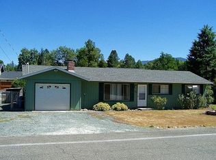 2329 Cullison Ln, Grants Pass, OR 97527