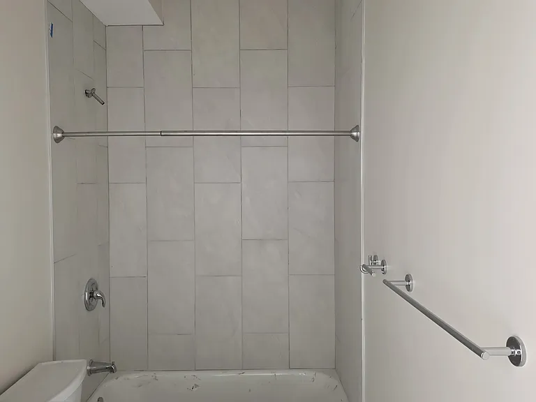 2637 W Winona St #1 — Photo 12