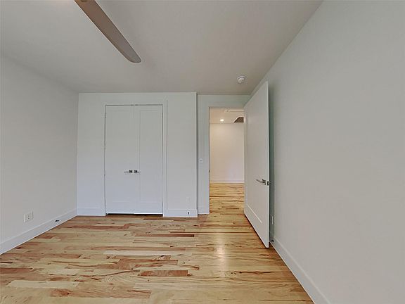 4th image of 2343 Vagas St