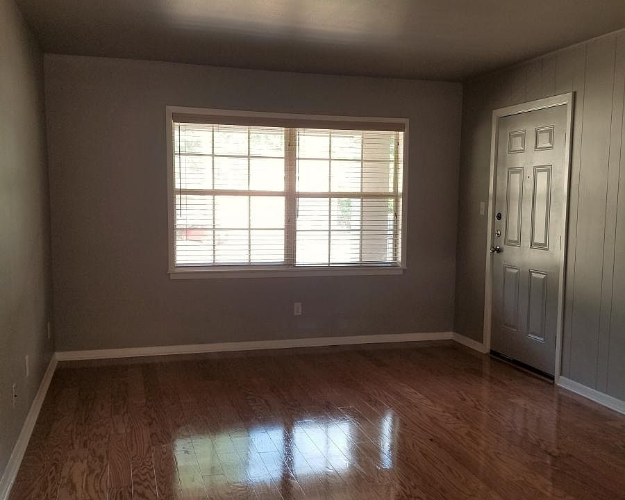 1st image of 2109 Pearl St APT B8