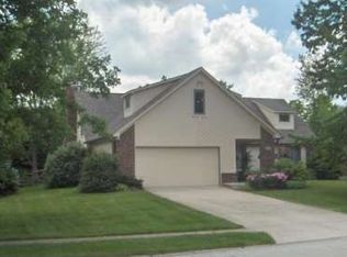 857 Nevelle Ln, Carmel, IN