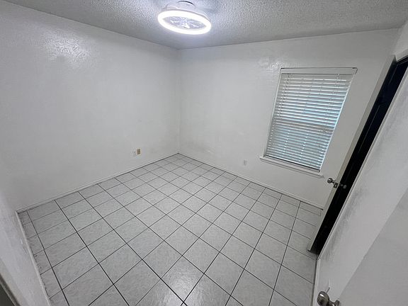 5th image of 3454 Stanley Ave