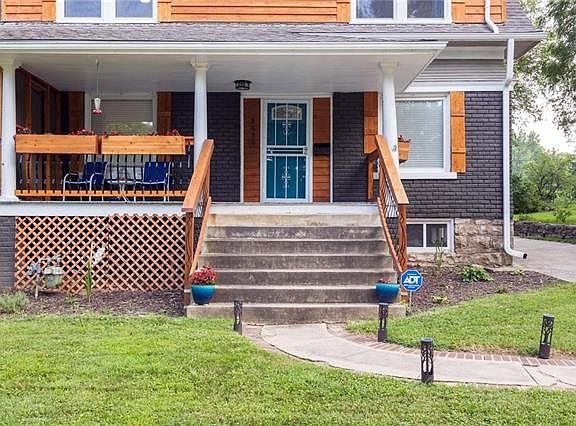 4th image of 3839 E 61st St