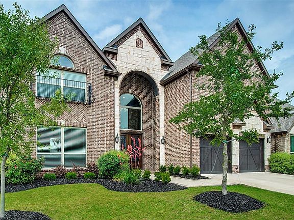 2nd image of 1209 Summer Ln
