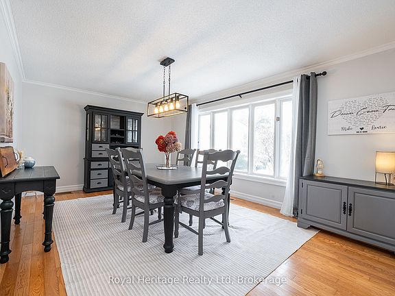 5th image of 37 Forest Hill Dr