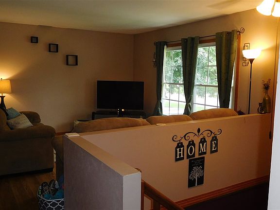 3rd image of 5191 Hutchison Dr