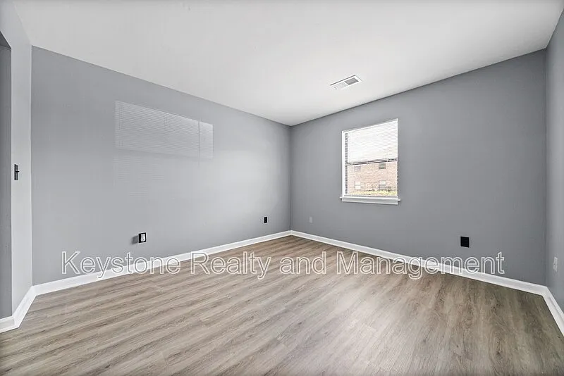 2 bed, 1.0 bath, 850 sqft, $950 — Photo 3