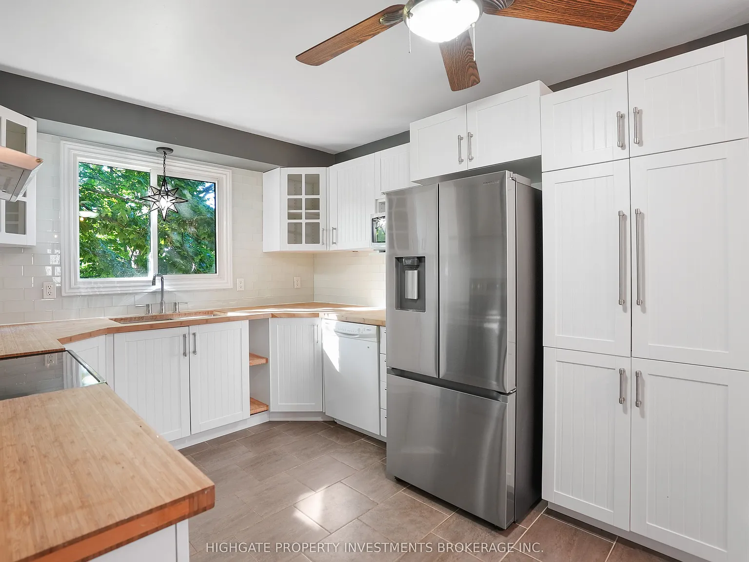 4 bed, $2,700 — Photo 4
