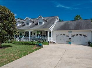 5512 Grace Chapel Rd, Hickory, NC 28601