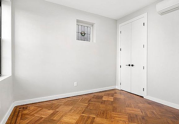 3rd image of 24 Lefferts Ave #2A
