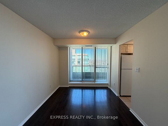 5th image of 39 Pemberton Ave #Lph07
